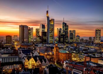 Frankfurts Nachtleben: Von Bars bis Oper