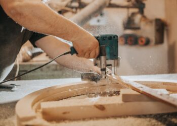 Historische Entwicklungen im Möbelhandwerk